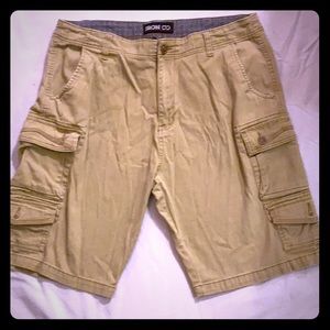 Men’s Dark Khaki Cargo Shorts